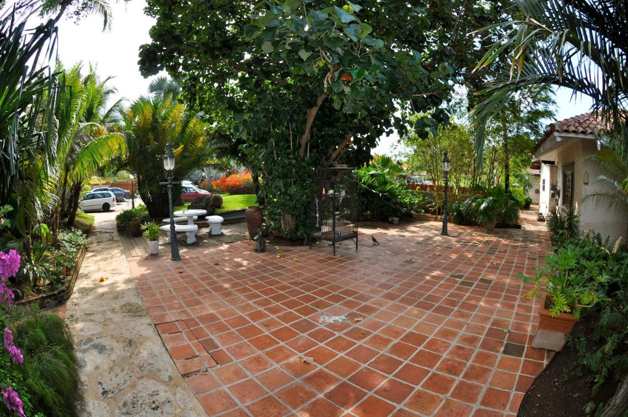 Sun Reef Village On Sea Виллемстад Экстерьер фото